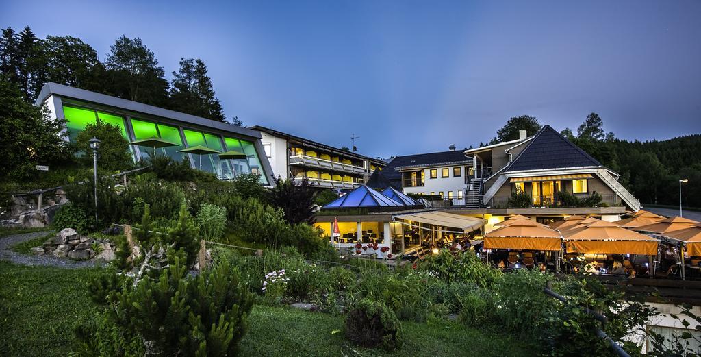 Albtalblick Ihr Wellness- & Wanderhotel Haeusern Exterior photo